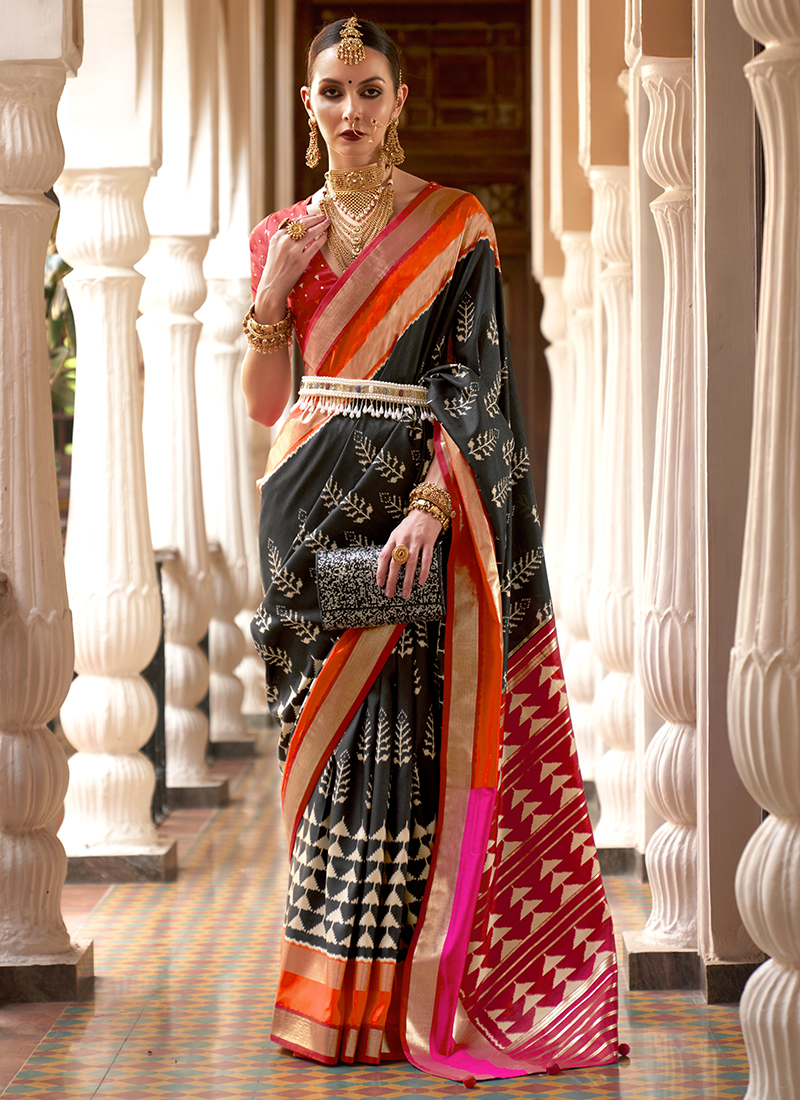 Shop Black Pure Kanjivaram Silk Saree || Rooprekha – rooprekha