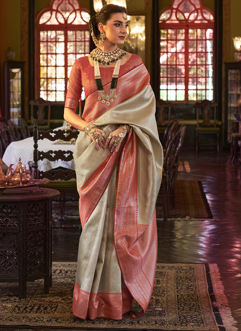 Off-white wedding silk saree in 18... - Kanchi Pattu Sarees | Facebook-hautamhiepplus.vn