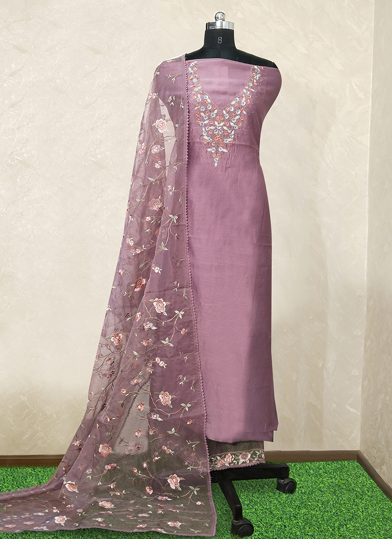 Anarkali Dress Material at Rs 2500/piece | अनारकली ड्रेस मटेरियल in Surat |  ID: 8725188297