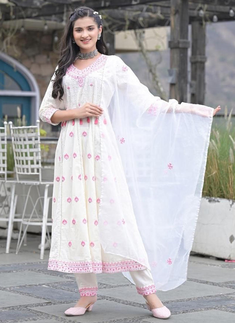 White chikankari best sale salwar suit