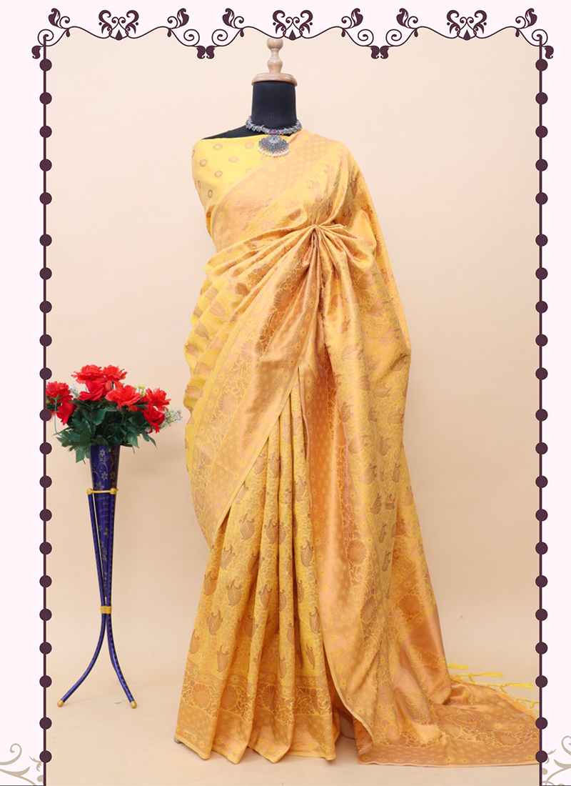 Handloom kuppadam pattu saree in zari checks – Chickpet Sarees