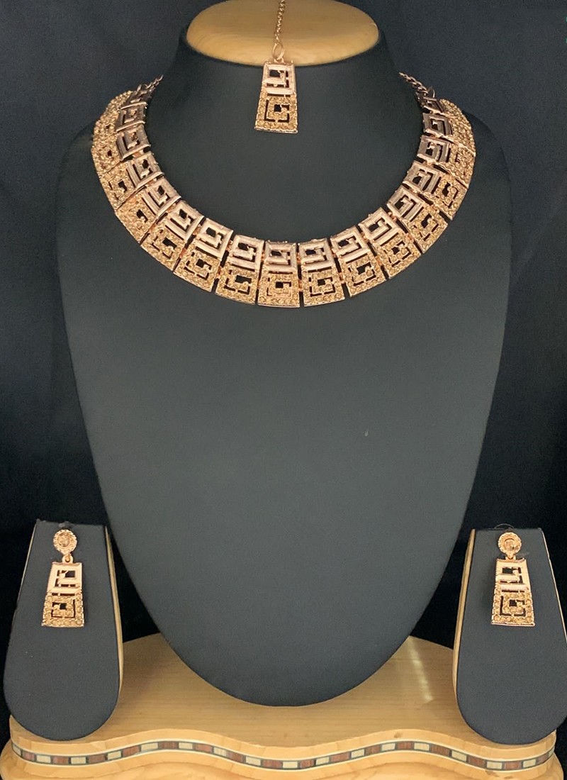 Latika long Necklace Set – Indiatrendshop