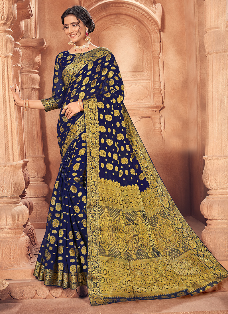 Intricate bridal Vaidehi Pattu with detailed gold zari work | With an added  touch of royalty, these traditional Vaidehi Pattu Kanjeevaram silk sarees  in brocade and gold motif will elevate your bridal