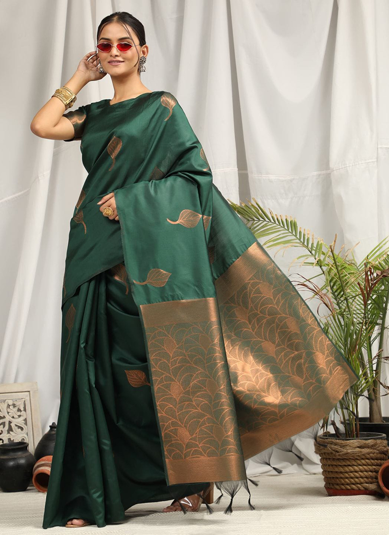 Elision Green Soft Silk Saree With Demesne Blouse Piece - Cl