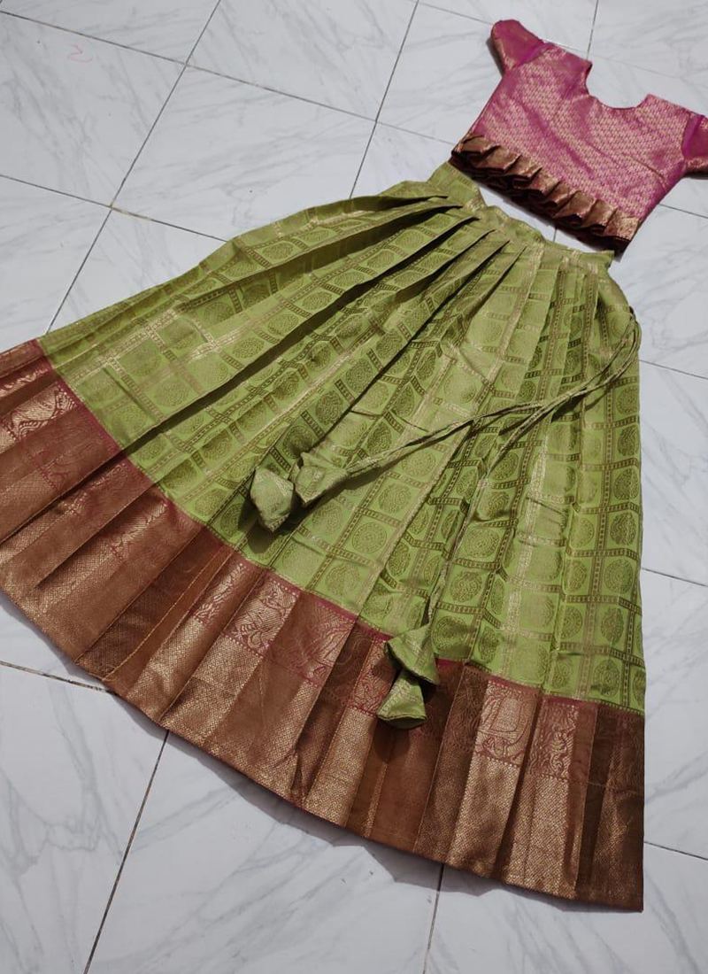 Silk Festive Wear Designer Lehenga Choli For Kids at Rs 1100/piece in  Greater Noida