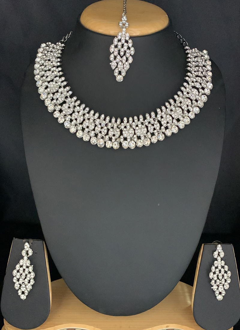 New style deals necklace