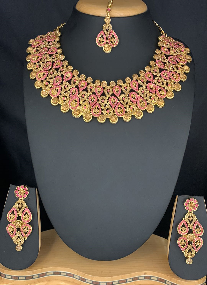 Golden Pink Stone Studded Necklace Set 164JW06