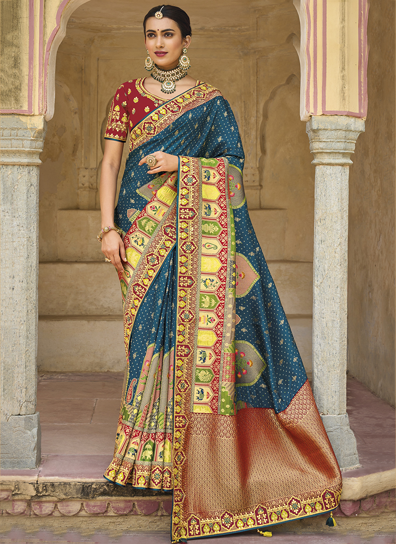 Luxuriant Rama Soft Banarasi Silk Saree With Alluring Blouse