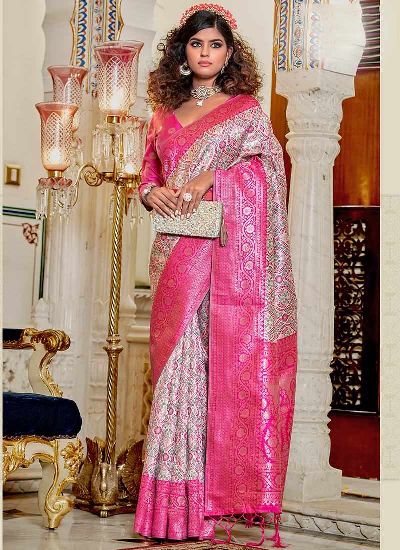 Buy Astonishing Rani Pink Woven Paithani Silk Classic Saree - Zeel Clothing