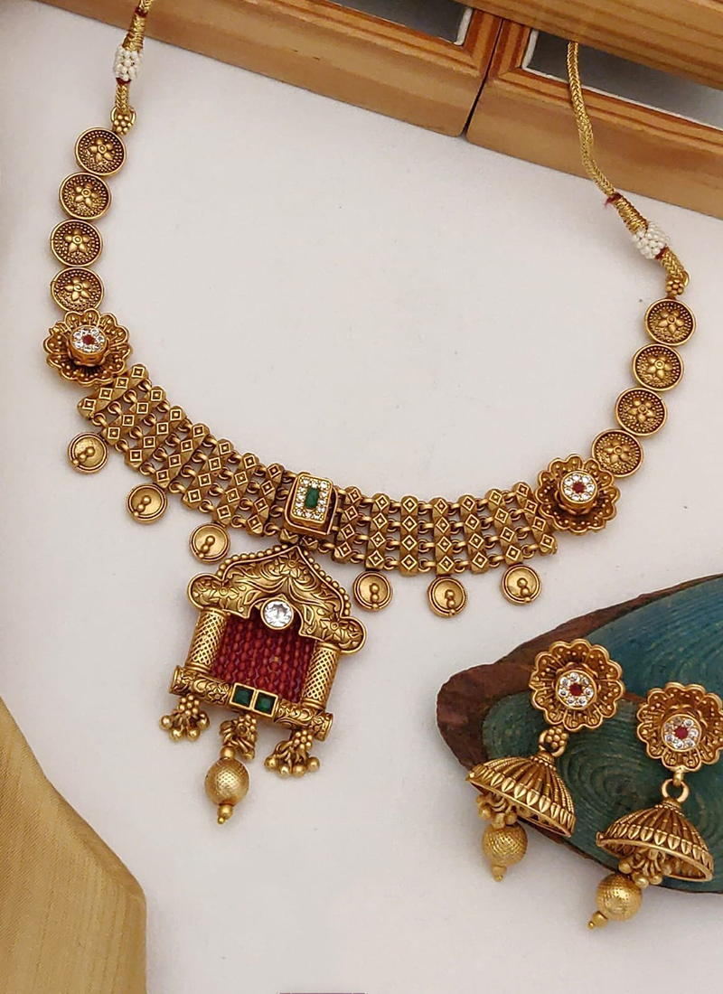 Gold antique hot sale necklace set