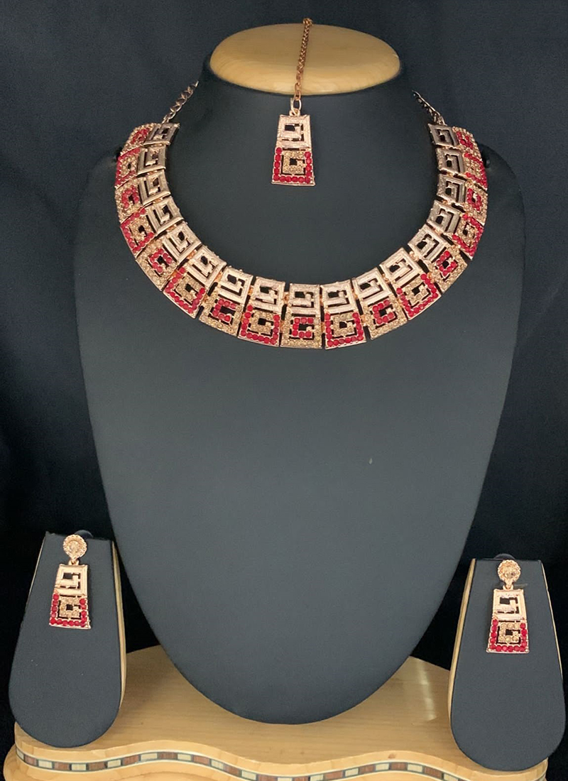 Red and green color kemp stone necklaces in a trendy design | Kemp Sto –  Indian Designs